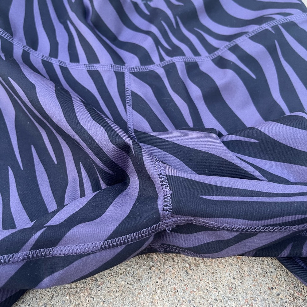 Nike One Tight Fit Purple Zebra Print Dri Fit Legging size small - Picture 6 of 12